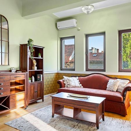 City Heart Retreat Elegant Apartment Бухарест Экстерьер фото
