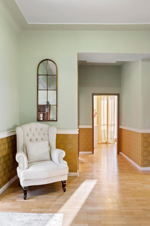 City Heart Retreat Elegant Apartment Бухарест Экстерьер фото