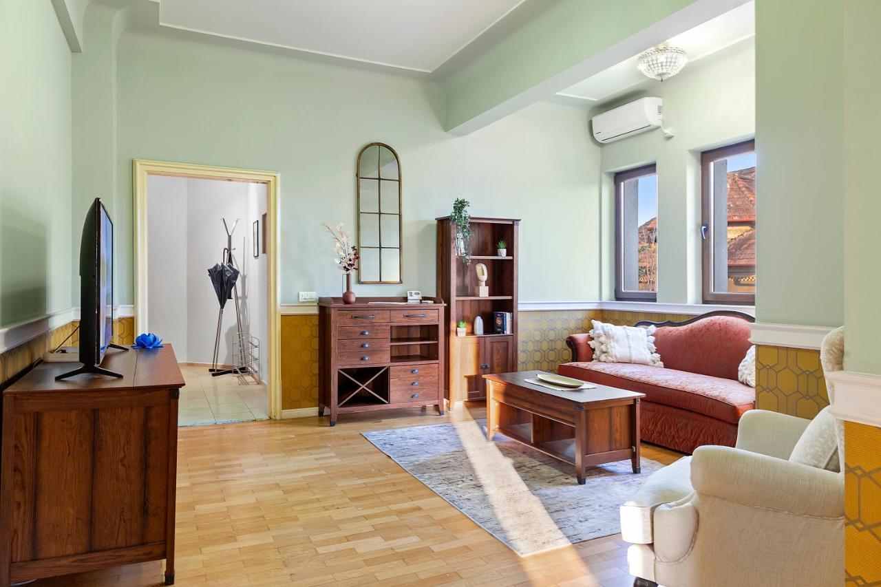 City Heart Retreat Elegant Apartment Бухарест Экстерьер фото